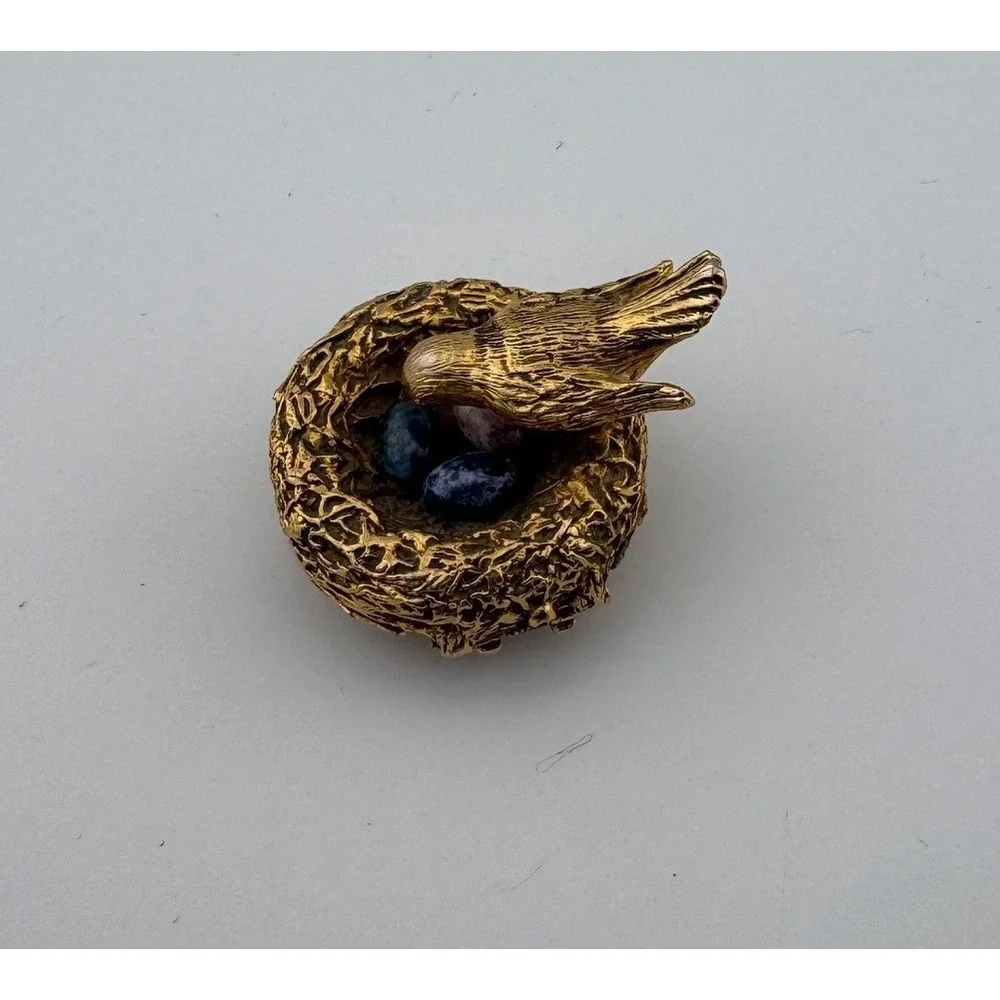 Vintage Gold Tone Bird Nest Make Up Container with Blue Speckled‎ Eggs